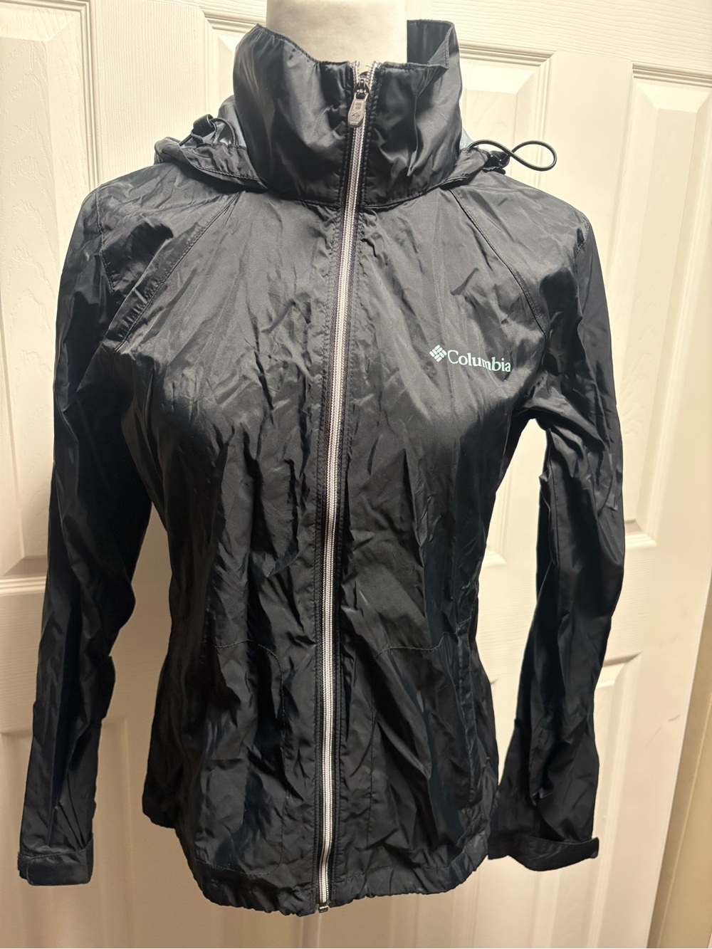 Columbia Black Women's Hooded Windbreaker Jacket